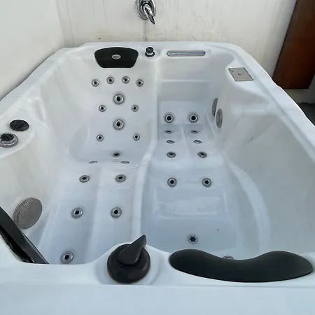Estudio Con Jaccuzi Y Sauna Montana Y Playa * Tavernes de Valldigna